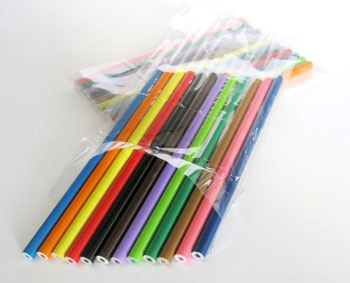 Confezione da 12 matite colorate ecologiche in carta riciclata Confezione da 12 matite colorate ecologiche in carta riciclata