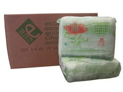 Cartone da 6 confezioni da 22 pannolini biodegradabili ed ecologici 4-9 kg. Cartone da 6 confezioni da 22 pannolini biodegradabili ed ecologici 4-9 kg.