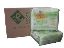 Cartone con 6 confezioni da 18 pannolini biodegradabili ed ecologici 15-25 kg. Cartone con 6 confezioni da 18 pannolini biodegradabili ed ecologici 15-25 kg.