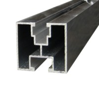 Sbarra in alluminio da 6 metri lineari per il fissaggio dei moduli fotovoltaici Sbarra in alluminio da 6 metri lineari per il fissaggio dei moduli fotovoltaici